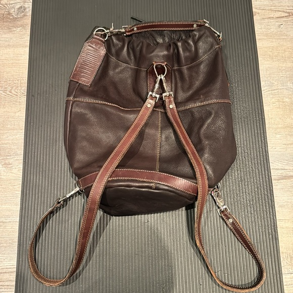 Roots Leather Bucket knapsack - Picture 4 of 4